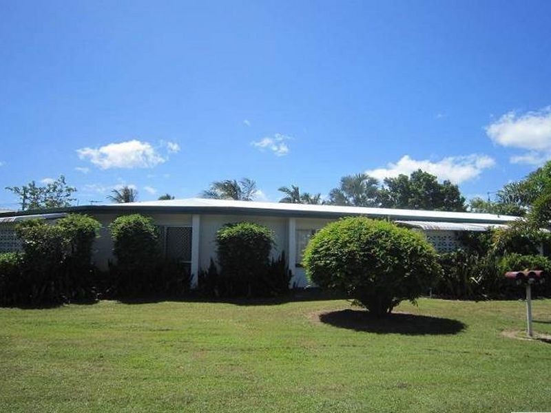 12 Bamboo Street, Holloways Beach QLD 4878