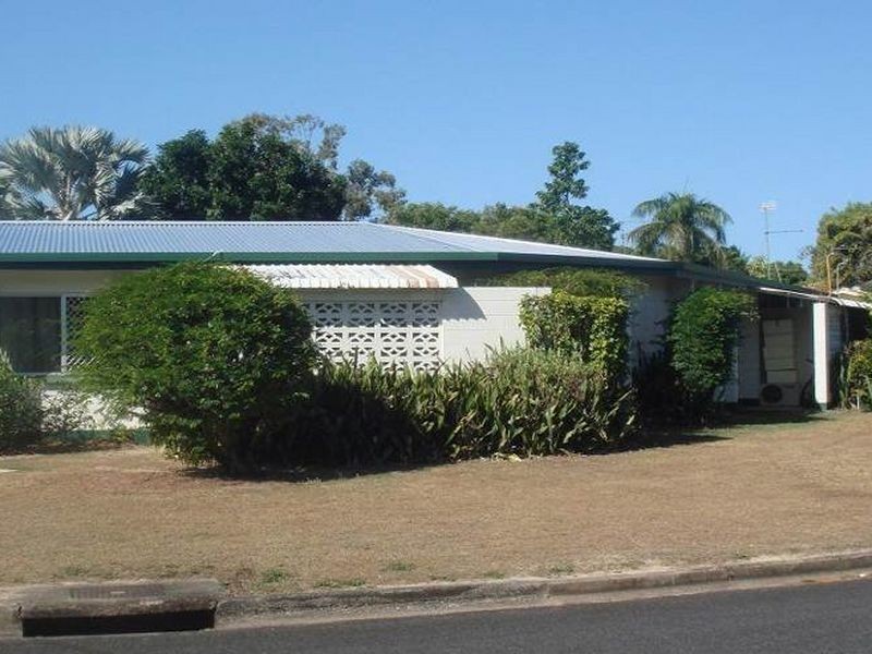 12 Bamboo Street, Holloways Beach QLD 4878