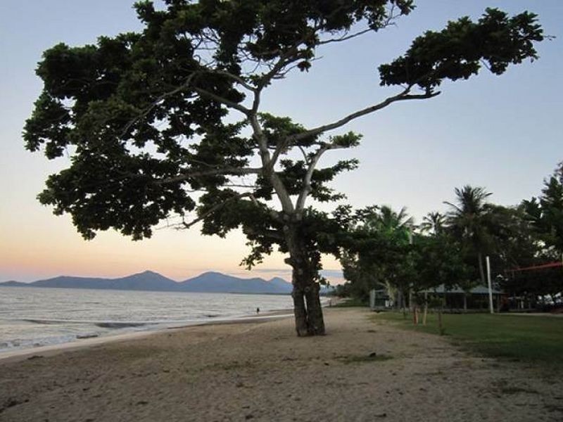 12 Bamboo Street, Holloways Beach QLD 4878