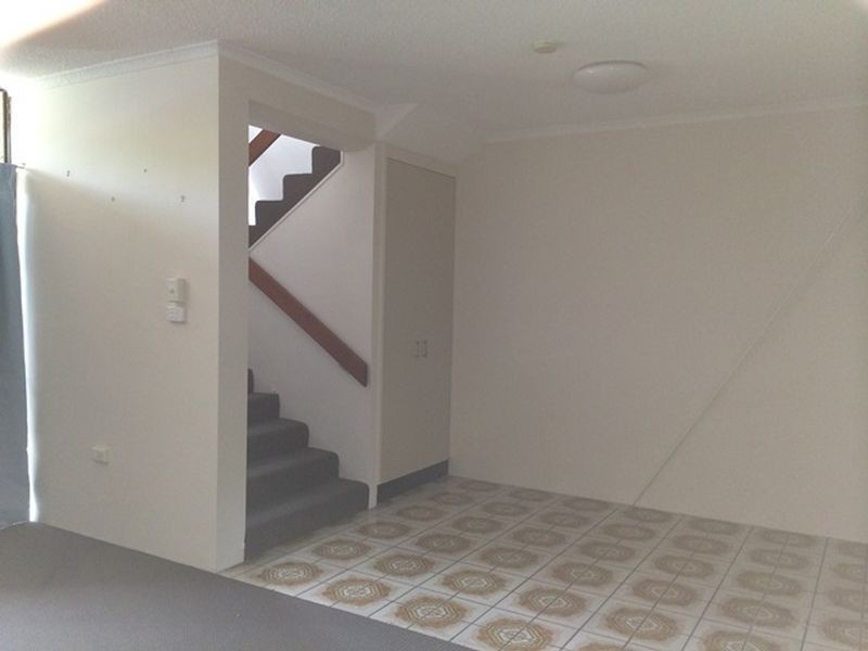 5/7 Pioneer Street, Manoora QLD 4870