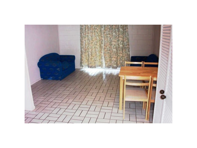 1/10 Sandown Close, Woree QLD 4868