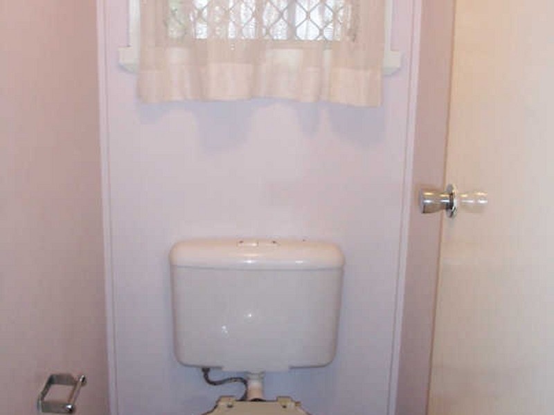 1/10 Sandown Close, Woree QLD 4868