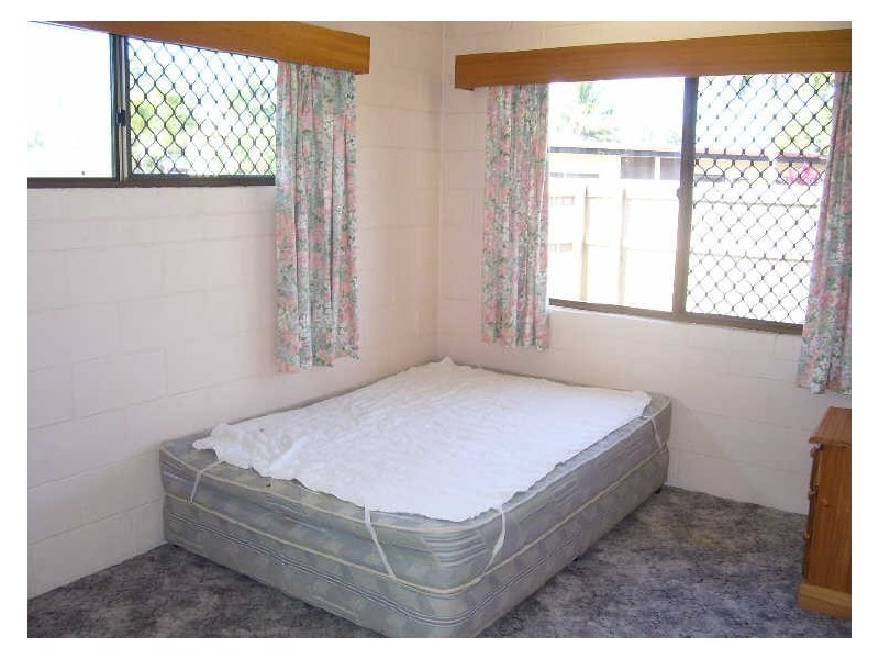 1/13 Sandown Close, Woree QLD 4868