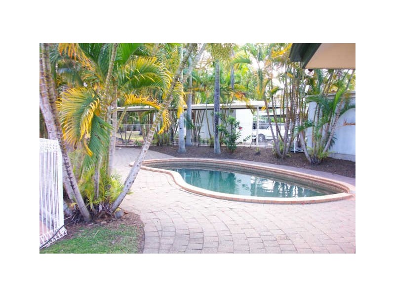 1/7-9 Charlotte Close, Woree QLD 4868