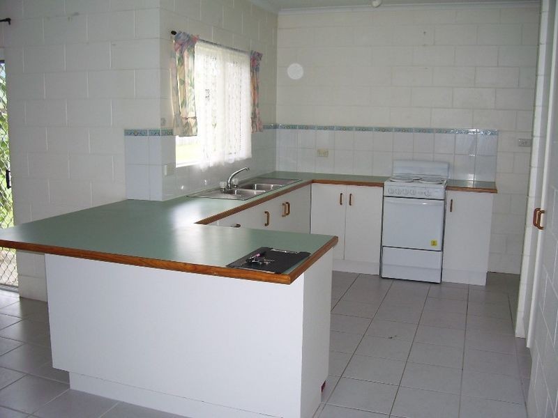 115 Robert Road, Bentley Park QLD 4869