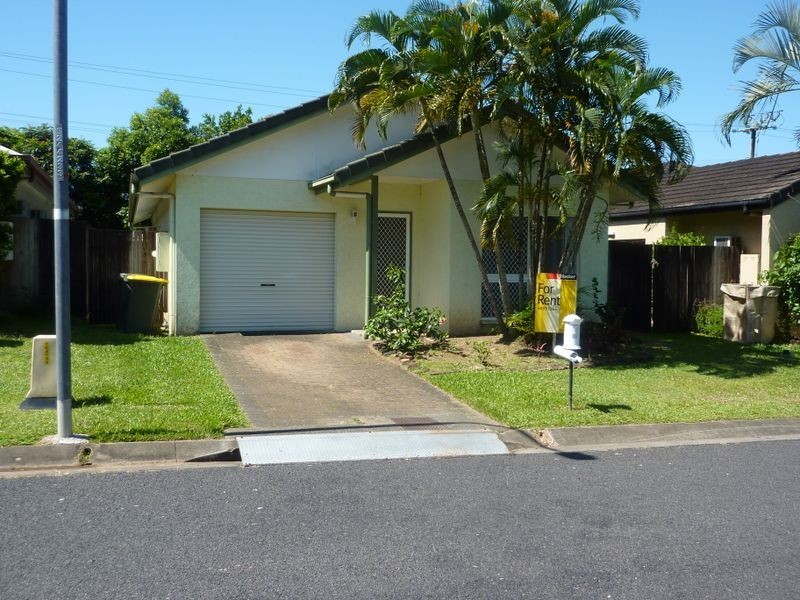 32 Silky Oak Court, Mooroobool QLD 4870