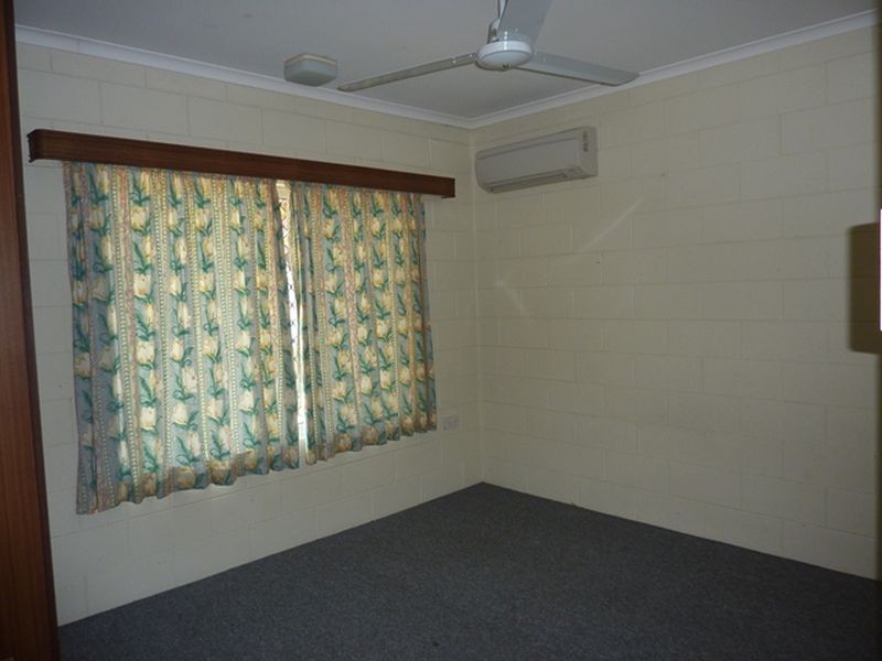 1/8 Kambara Street, White Rock QLD 4868