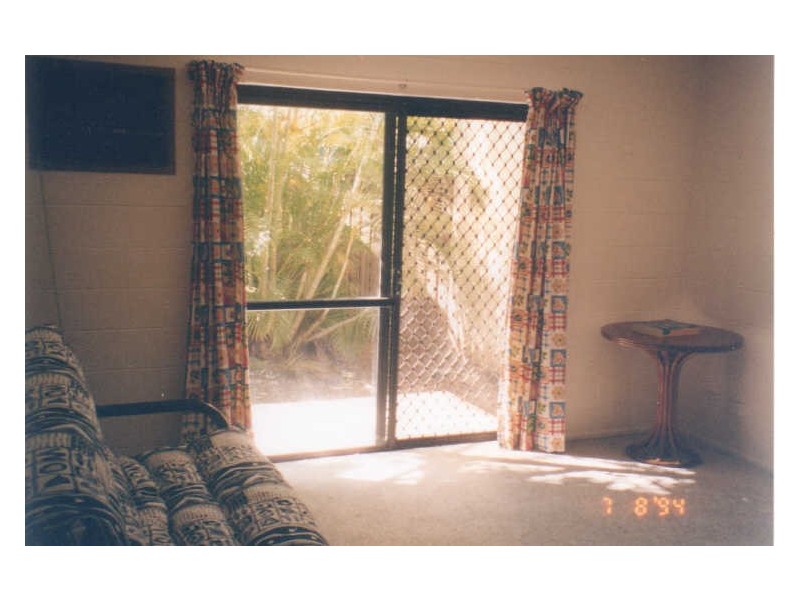 2/457 Severin Street, Manunda QLD 4870