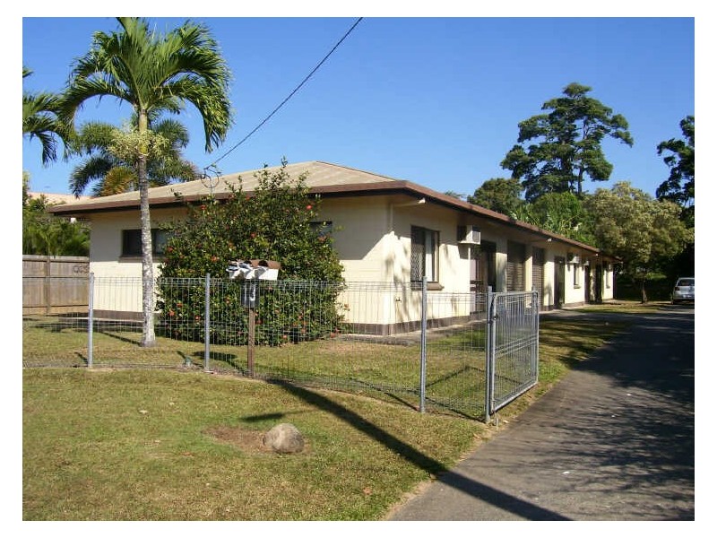2/13 Sandown Close, Woree QLD 4868