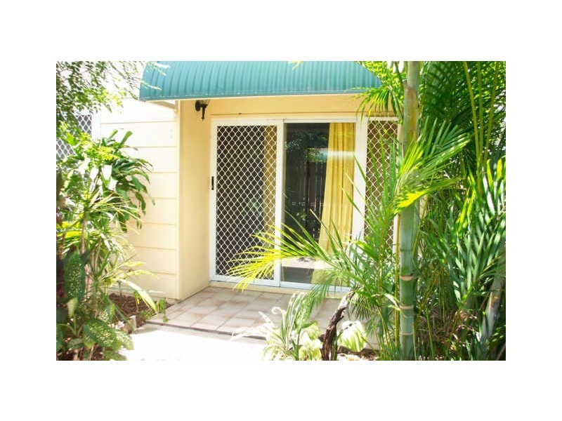 1/9 Balaclava Road, Earlville QLD 4870