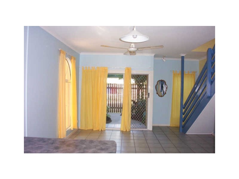 1/9 Balaclava Road, Earlville QLD 4870