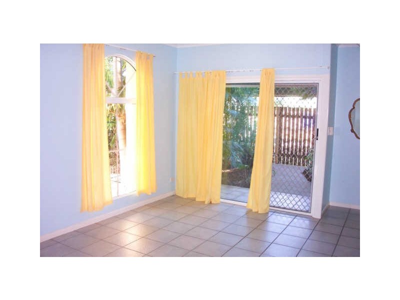 1/9 Balaclava Road, Earlville QLD 4870