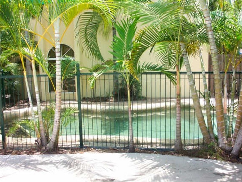 1/9 Balaclava Road, Earlville QLD 4870