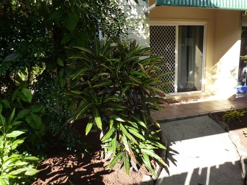 1/5 Balaclava Road, Earlville QLD 4870