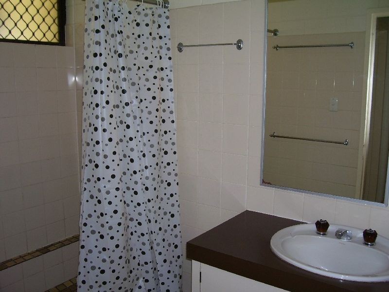 2/2 Mimosa Street, Holloways Beach QLD 4878