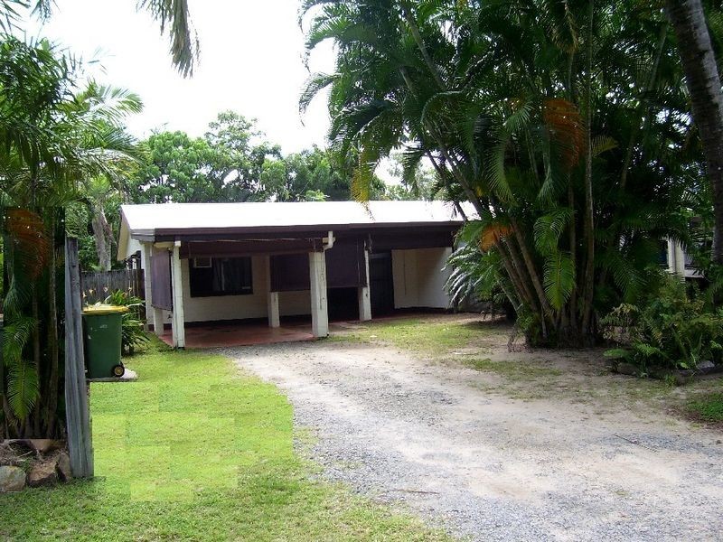 2/2 Mimosa Street, Holloways Beach QLD 4878