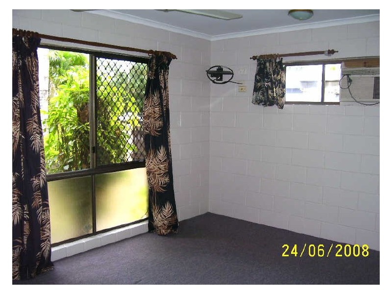 16 Universal Close, White Rock QLD 4868