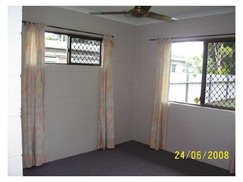 16 Universal Close, White Rock QLD 4868