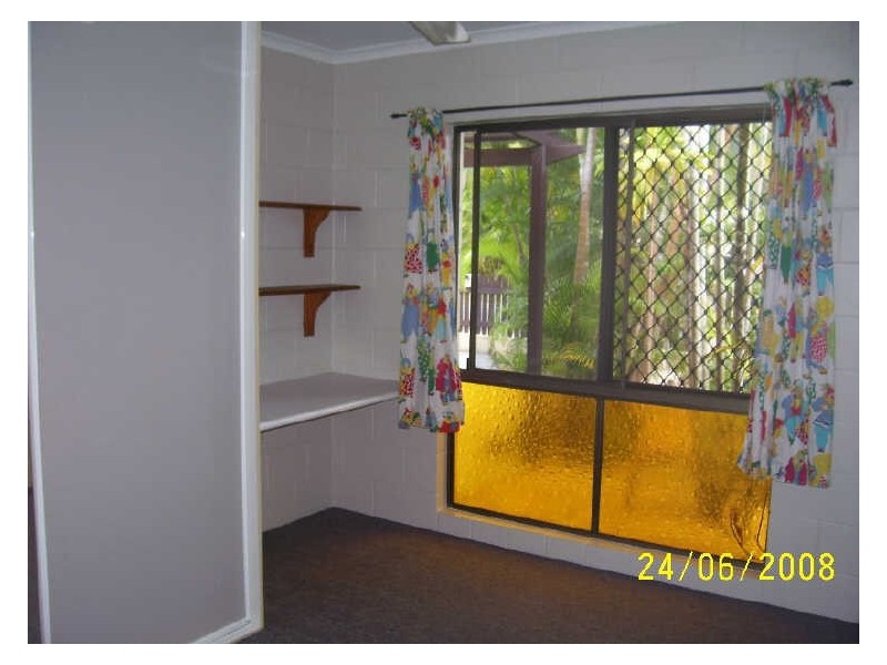 16 Universal Close, White Rock QLD 4868