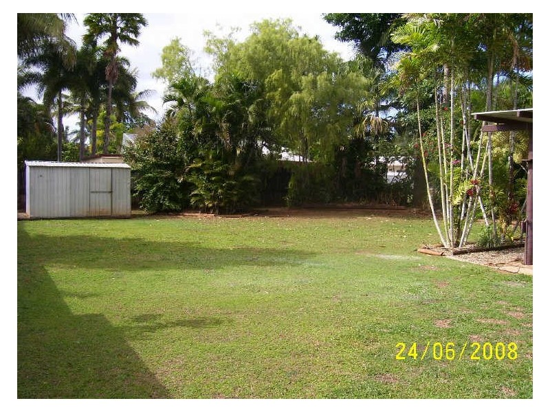 16 Universal Close, White Rock QLD 4868