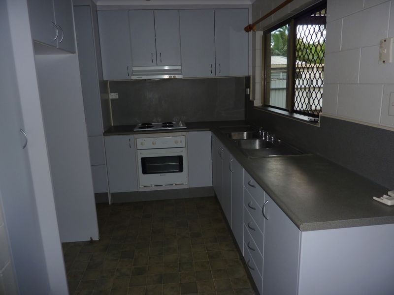 16 Universal Close, White Rock QLD 4868