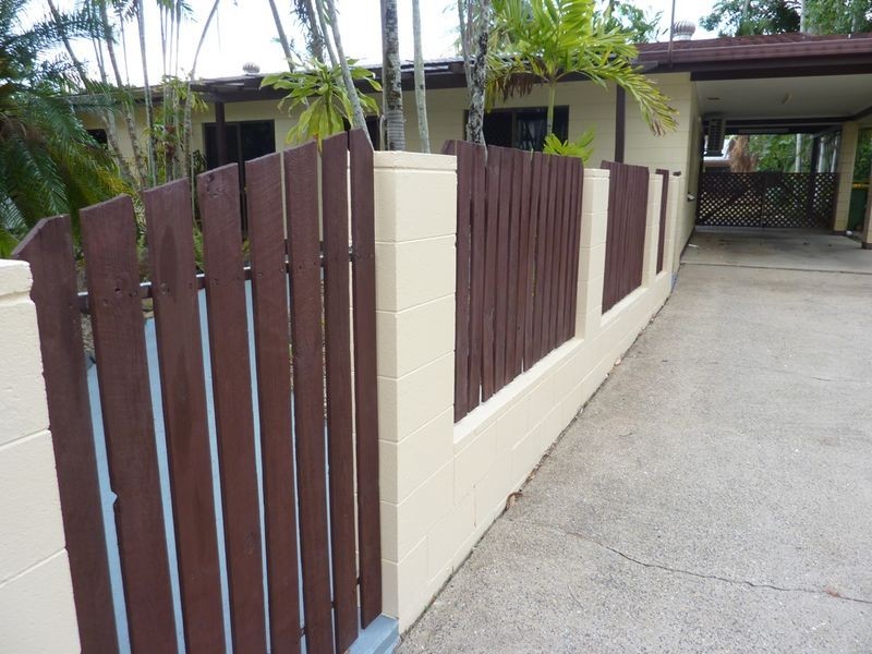 16 Universal Close, White Rock QLD 4868