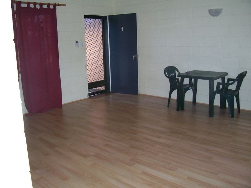 4/15-17 Earl Street, Westcourt QLD 4870