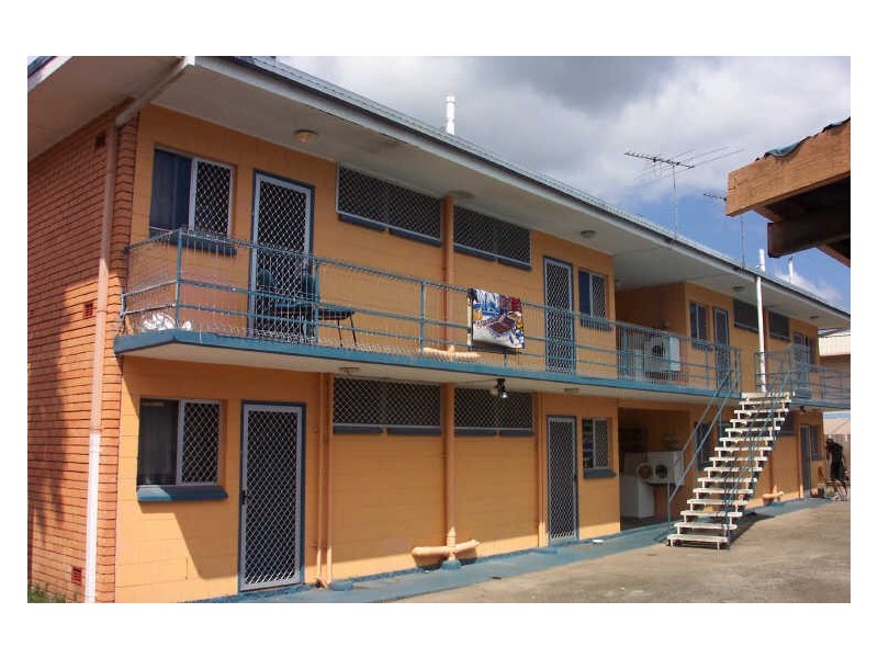 4/10 Curtin Street, Westcourt QLD 4870