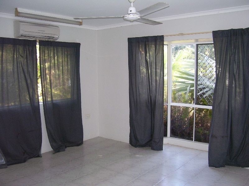 Palm Cove QLD 4879