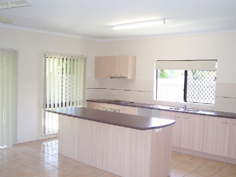 135 Timberlea Drive, Bentley Park QLD 4869