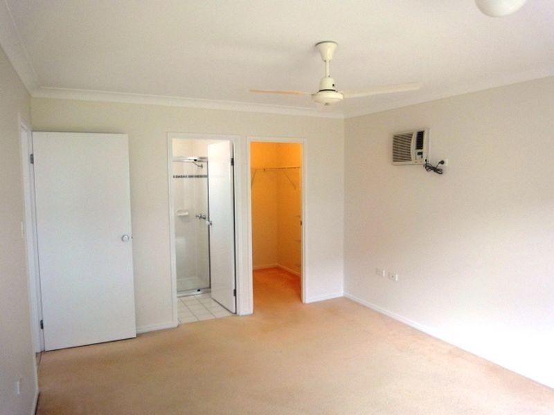 17 Elphinstone Street, Kanimbla QLD 4870