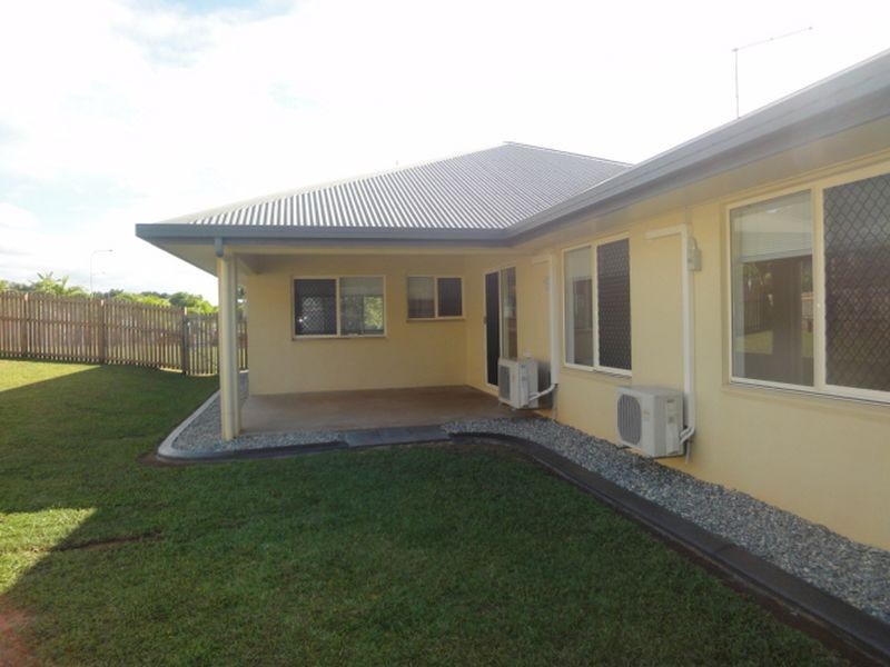17 Elphinstone Street, Kanimbla QLD 4870