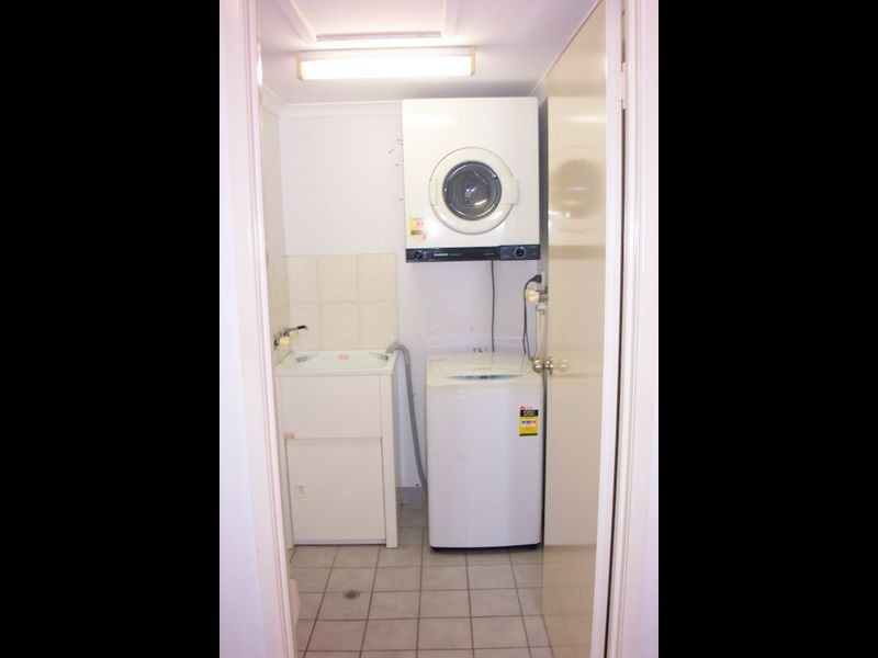 2/9 Balaclava Road, Earlville QLD 4870