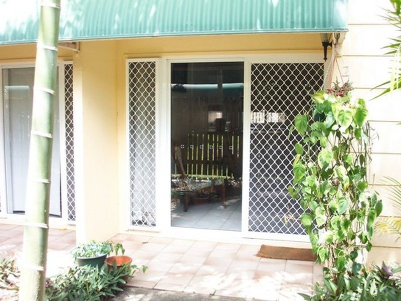 2/9 Balaclava Road, Earlville QLD 4870