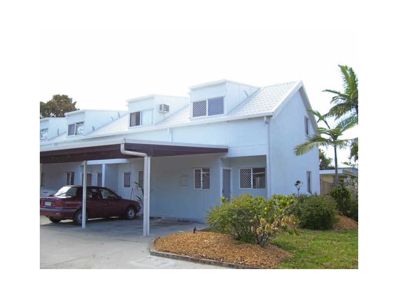 12/464 Mccoombe Street, Mooroobool QLD 4870
