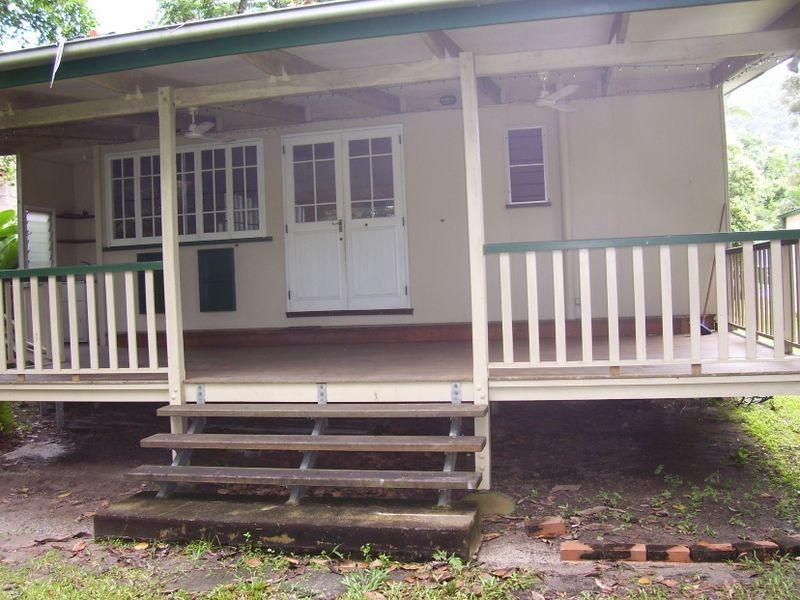 5 Fleming Street, Edge Hill QLD 4870