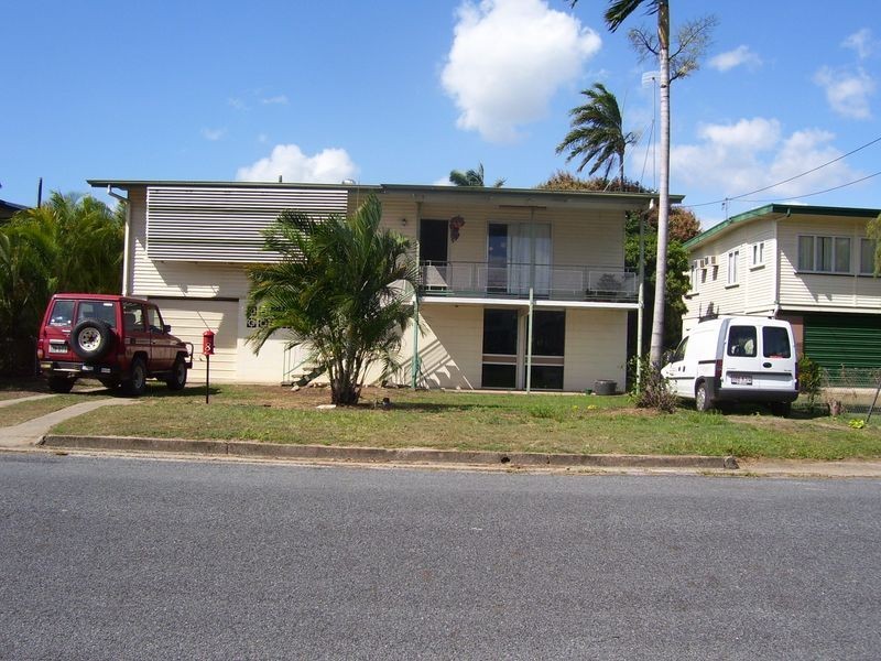 8 Bosanko Street, Westcourt QLD 4870