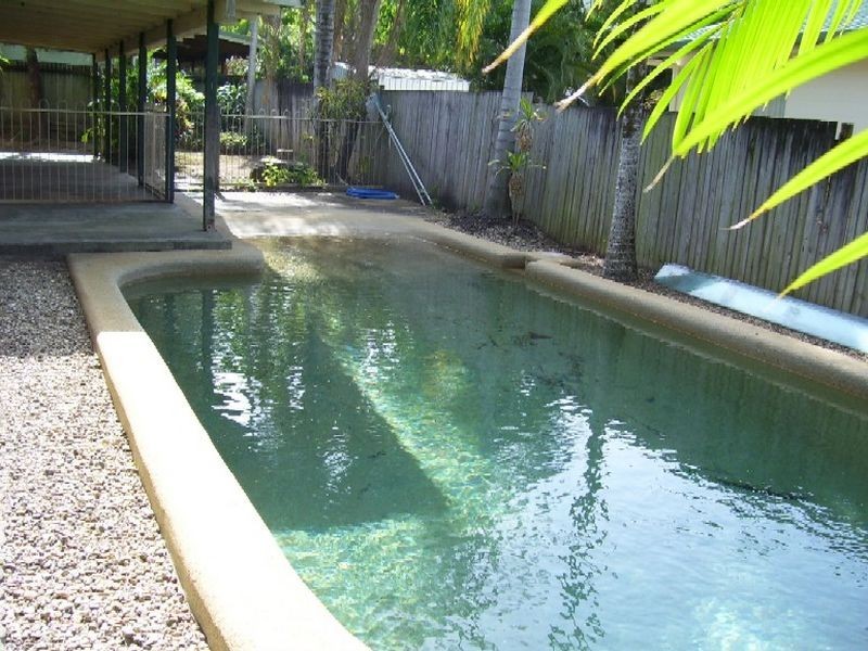 8 Berrima Close, Mount Sheridan QLD 4868