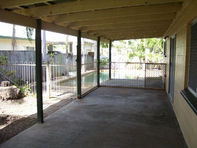 8 Berrima Close, Mount Sheridan QLD 4868