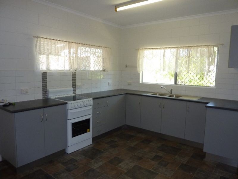 8 Berrima Close, Mount Sheridan QLD 4868