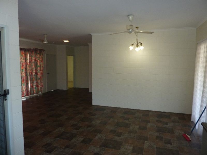 8 Berrima Close, Mount Sheridan QLD 4868