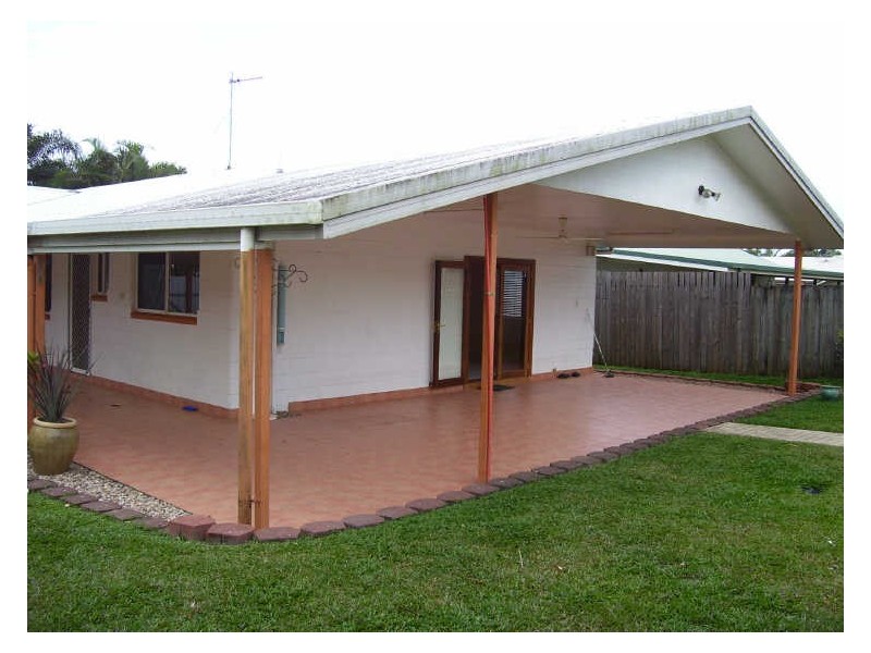 15 Bee Close, Bentley Park QLD 4869
