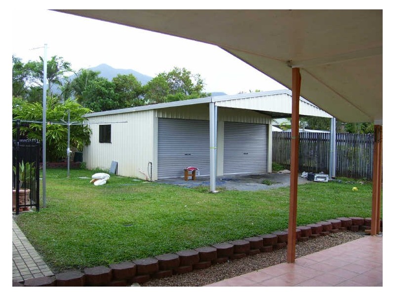 15 Bee Close, Bentley Park QLD 4869