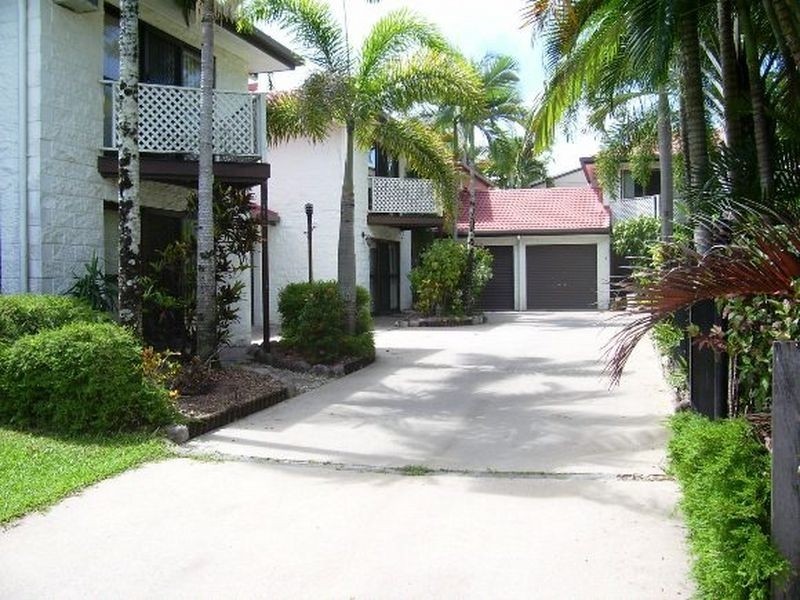 2/14 Rowe Street, Earlville QLD 4870