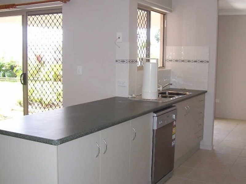 2 Capricorn Street, Bentley Park QLD 4869