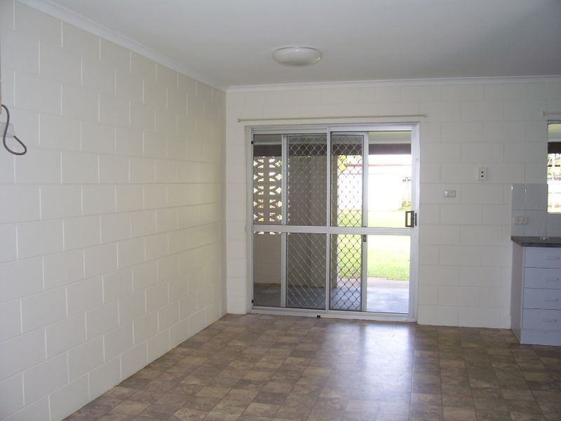 13 Cameron Close, Smithfield QLD 4878