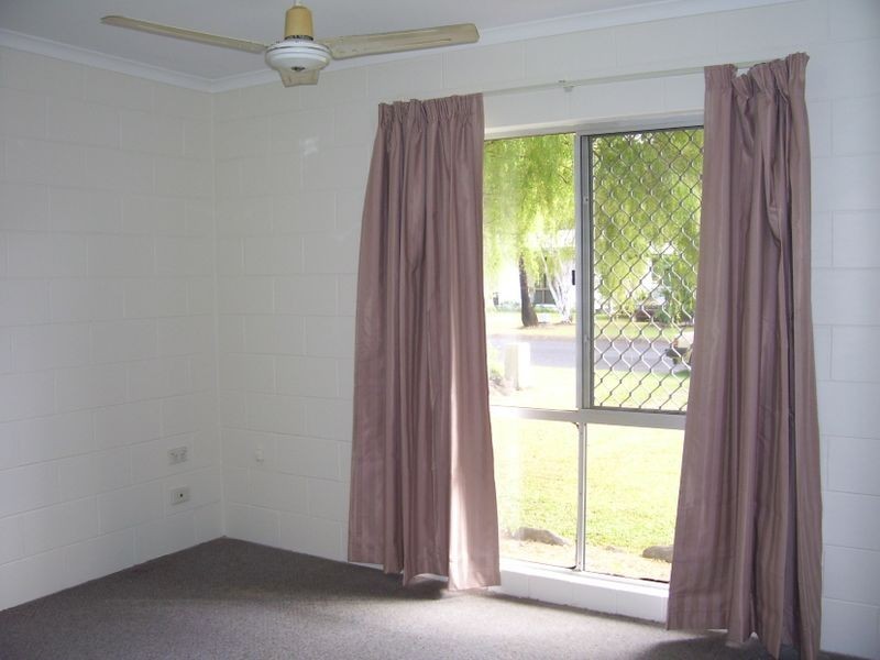 13 Cameron Close, Smithfield QLD 4878