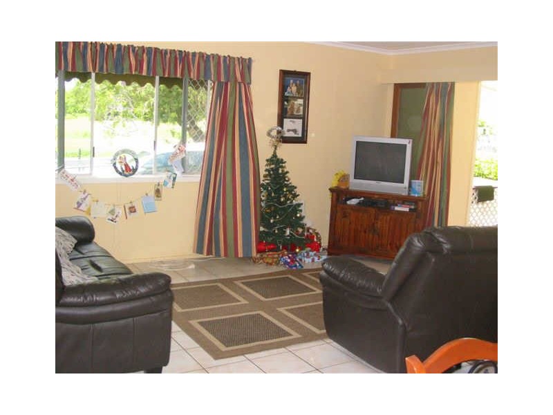 11 Sheehy Road, White Rock QLD 4868