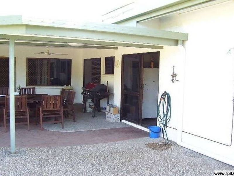 1 Azalea Court, Mooroobool QLD 4870