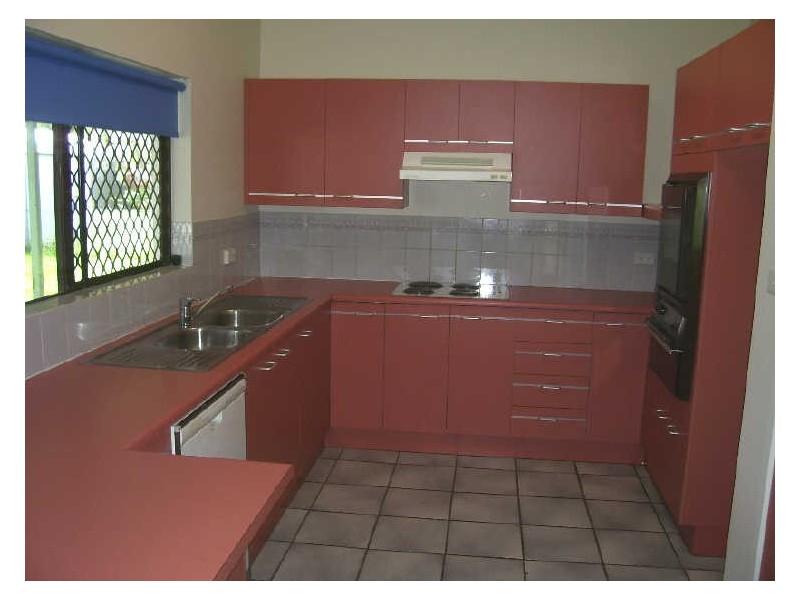 1 Azalea Court, Mooroobool QLD 4870